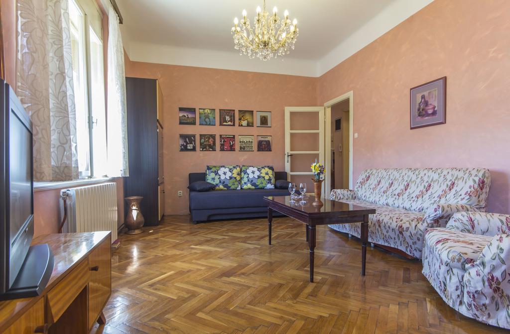 Spacious & Smart Center Apartment Póla Szoba fotó