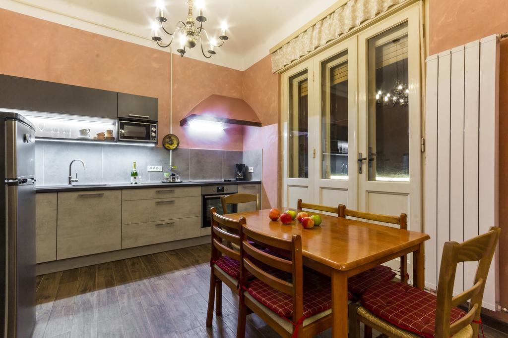 Spacious & Smart Center Apartment Póla Kültér fotó