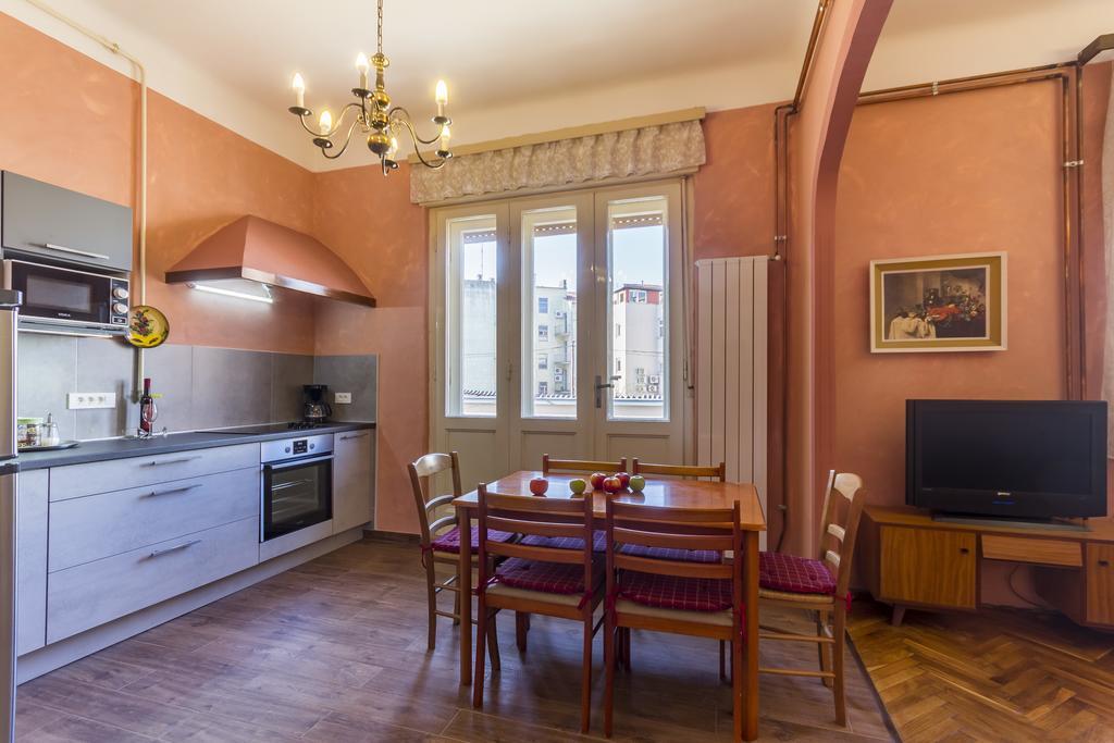 Spacious & Smart Center Apartment Póla Kültér fotó