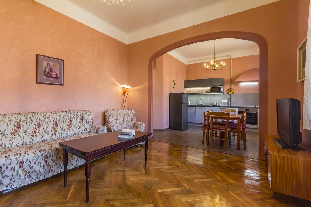 Spacious & Smart Center Apartment Póla Kültér fotó